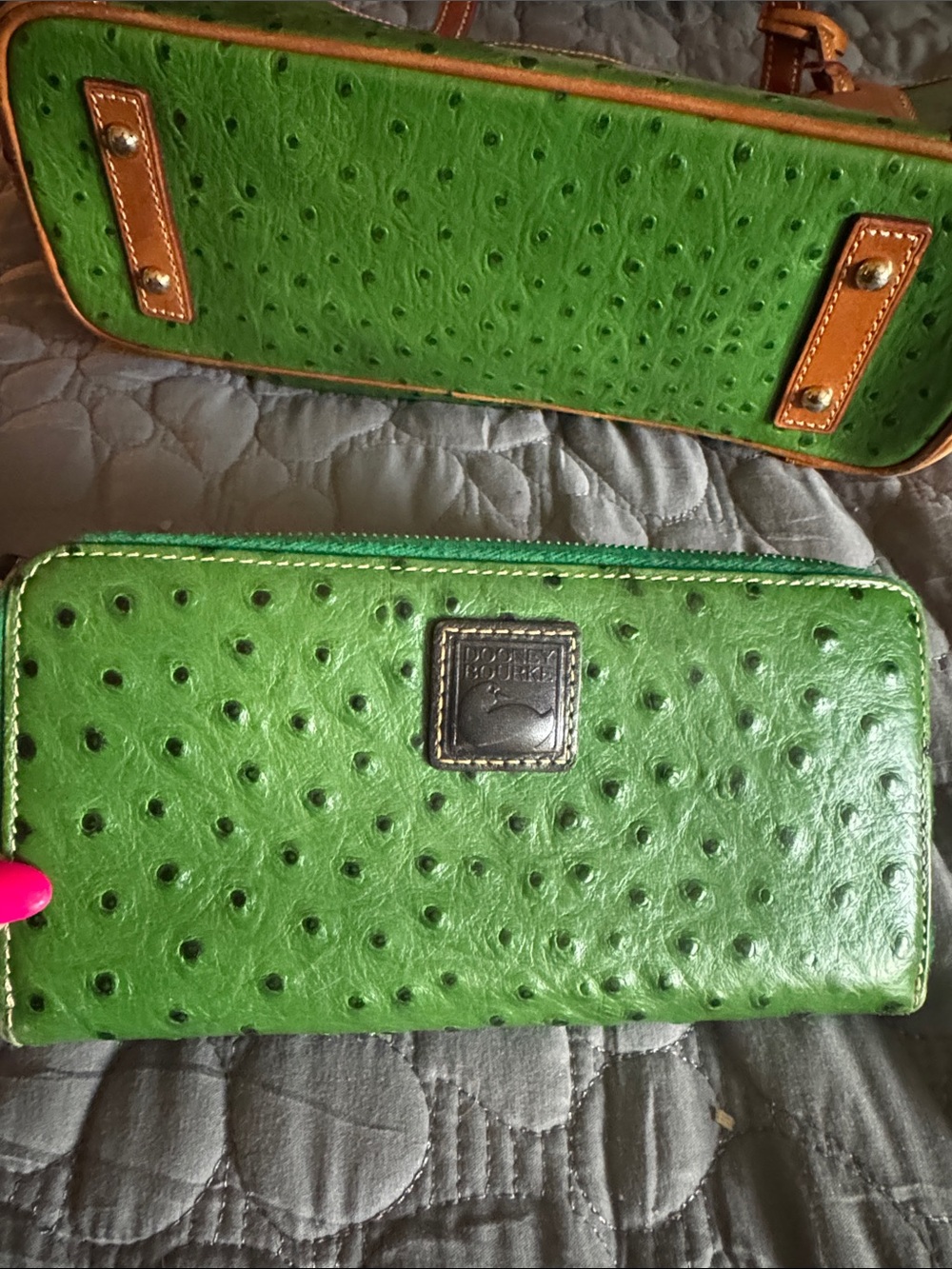 Dooney & Bourke Green Ostrich-Embossed Tote with Brown Trim and Matching Wallet - Picture 7 of 9